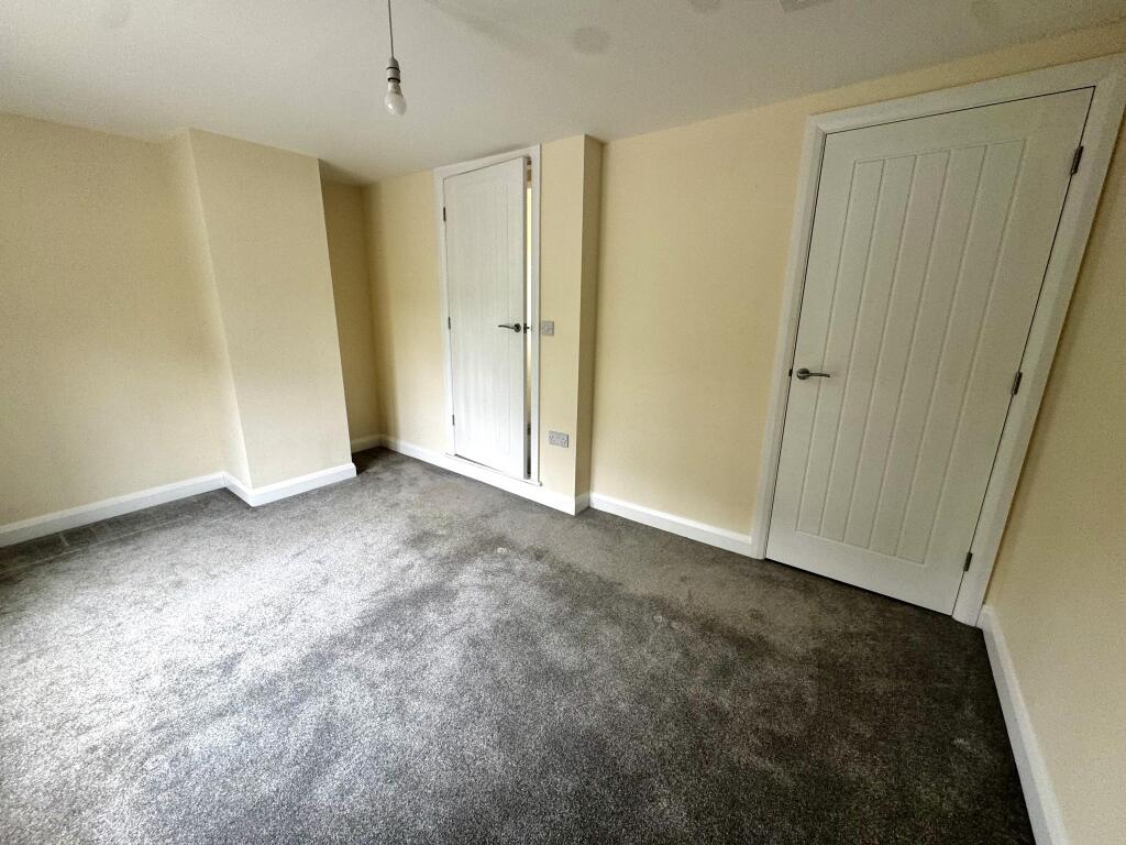 House in Lincoln - View 4