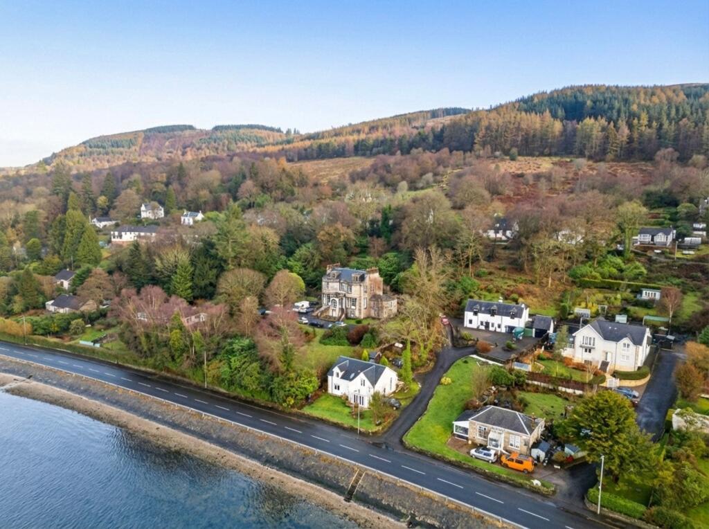 Clynder, Stroul Lodge, G84 photo 2