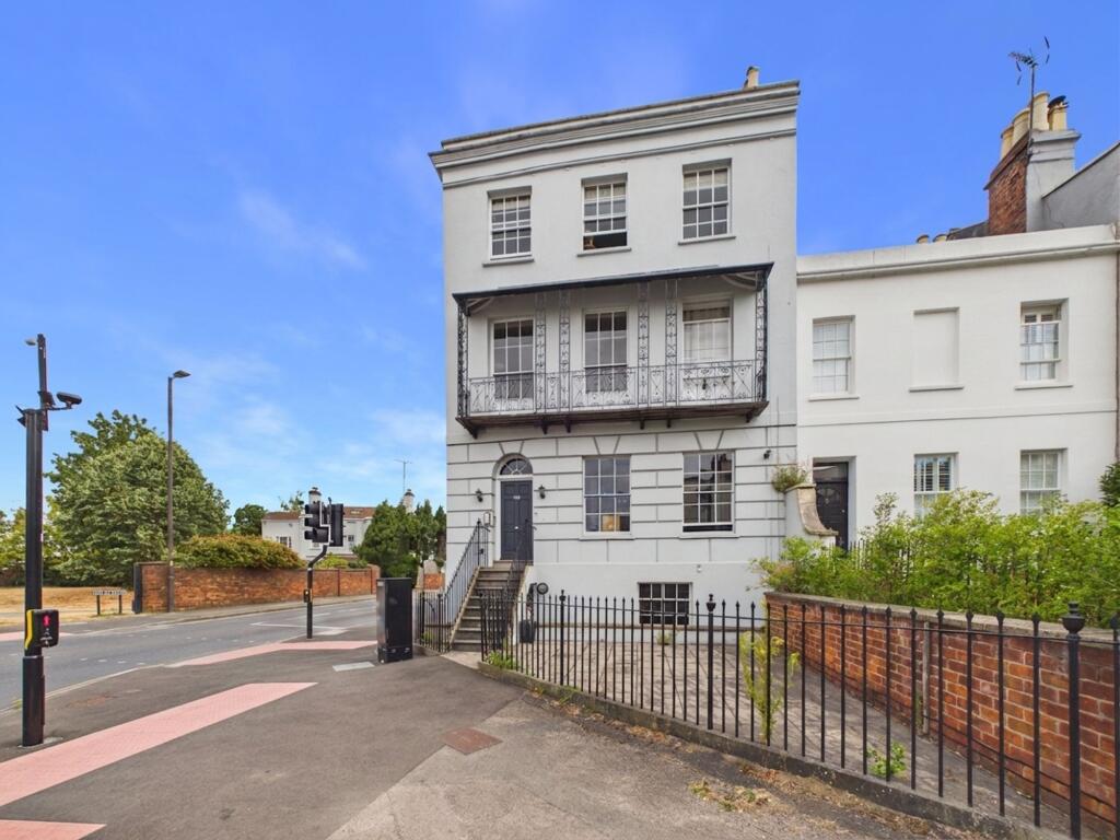 Main image of property: London Road, Cheltenham, GL52