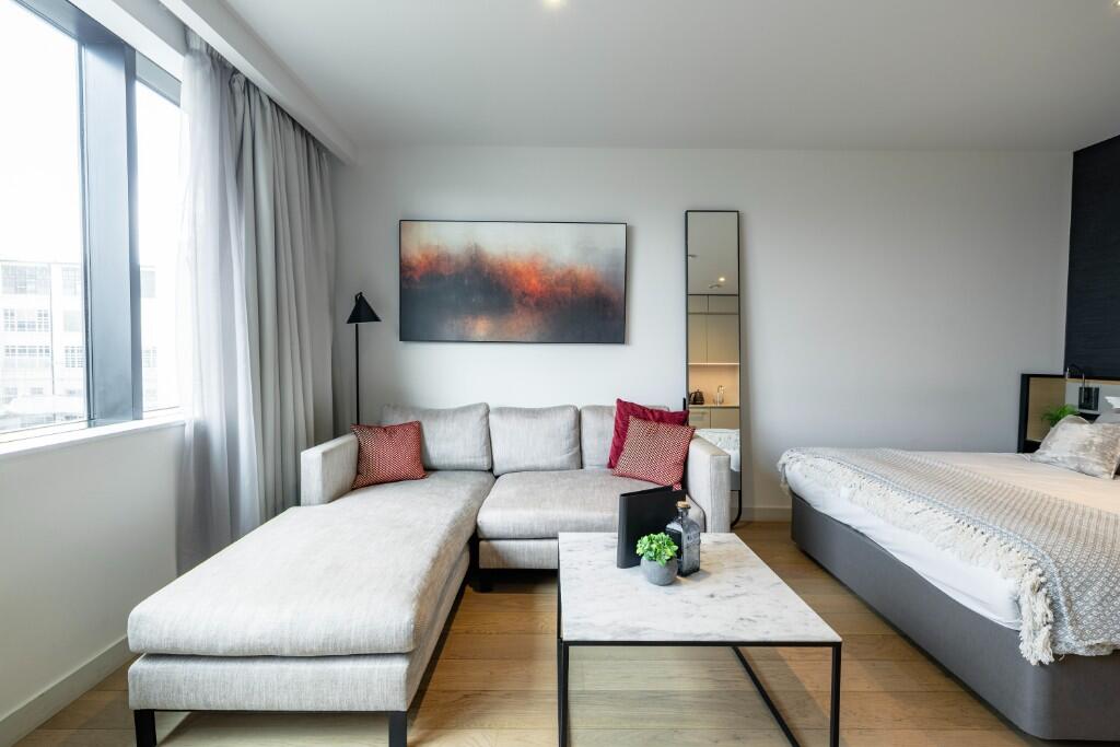 Studio flat for rent