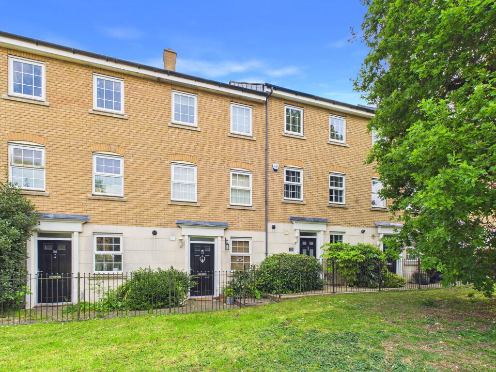 Main image of property: Roding Drive, Dunmow, CM6 1FE