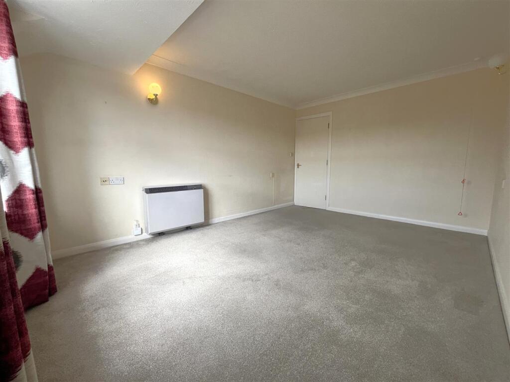Jenner Court, Stavordale Road, Weymouth photo 4