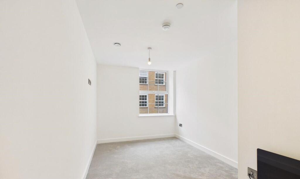 Fountain Court, B4, Birmingham, B4 photo 5