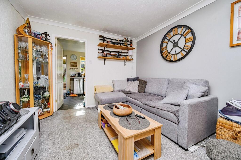 House in Luton - View 5