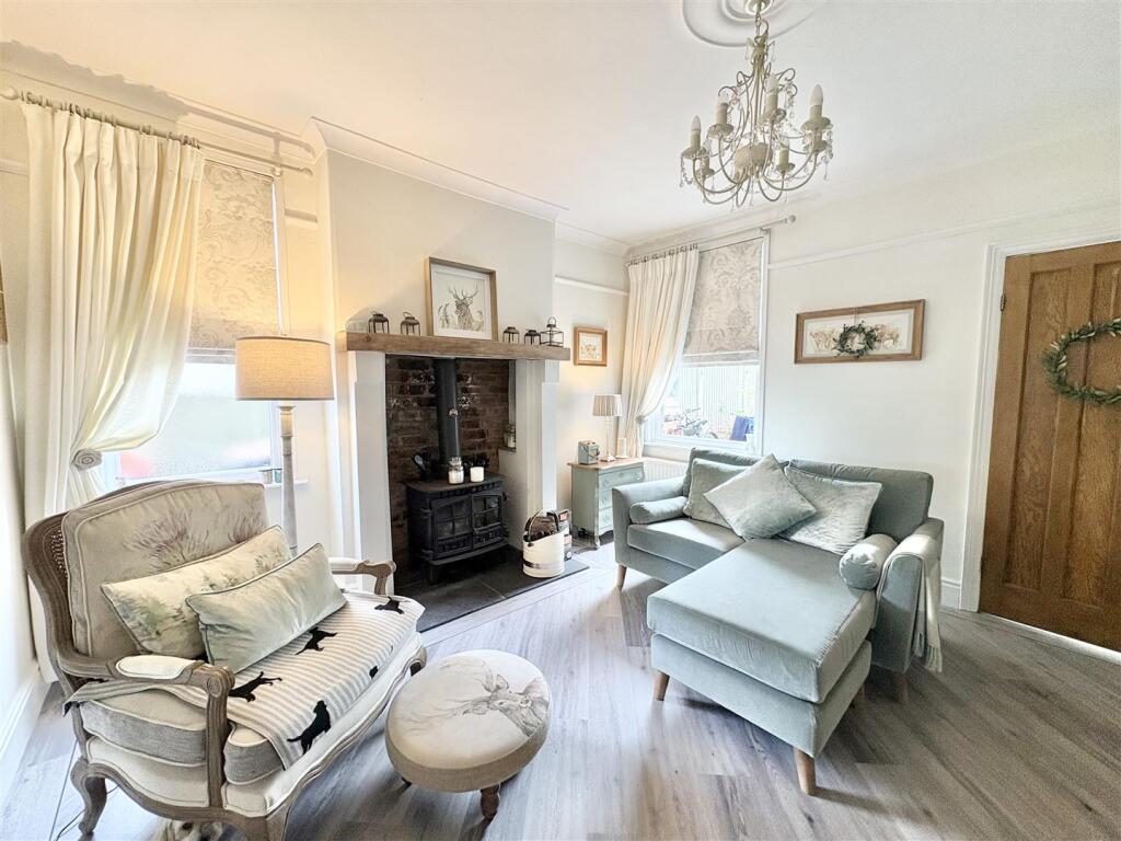 House in Ashfield, Kirkby-in-Ashfield, Nuncargate - More