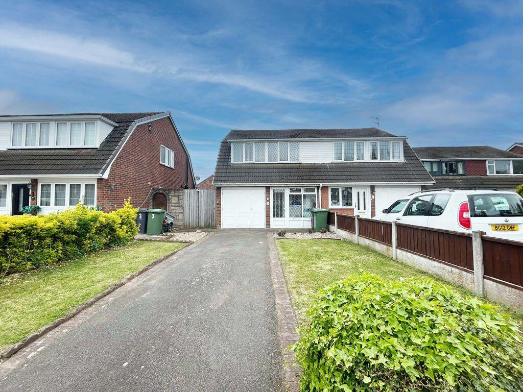 3-bed semi-detached on Williams Close, Willenhall, £220,000