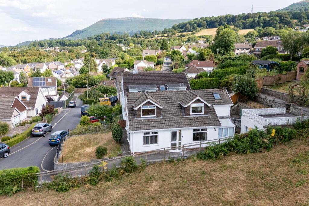 Main image of property: Oakdene Way, Gilwern, Abergavenny, NP7
