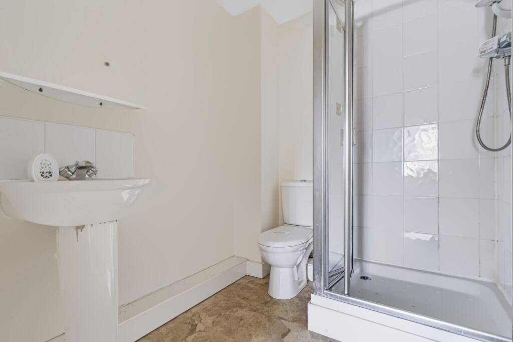 Apartment in Warrington - More