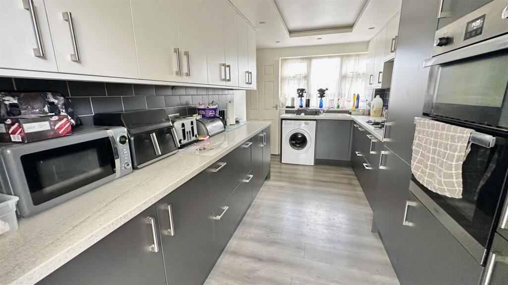 House in Clacton-on-Sea, Great Clacton - View 5