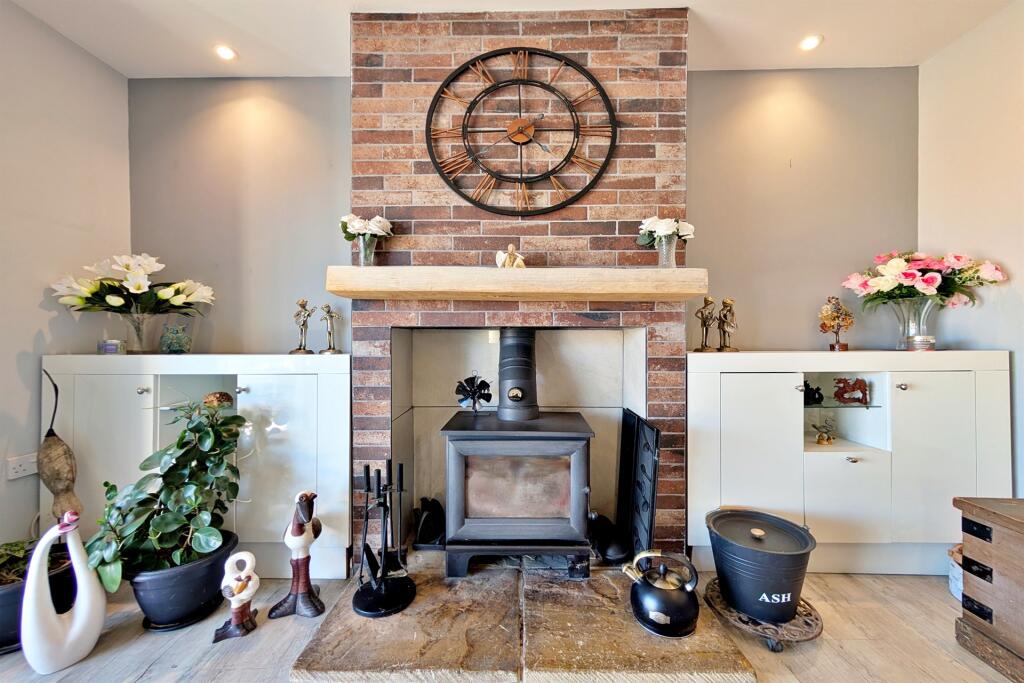 House in Dorchester, Manston - More