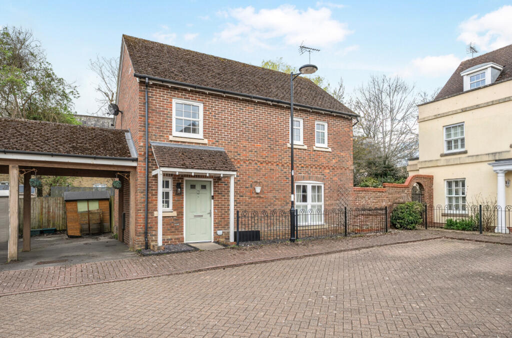 Main image of property: Otterbourne Walk, Sherfield-on-Loddon, Hook, Hampshire, RG27