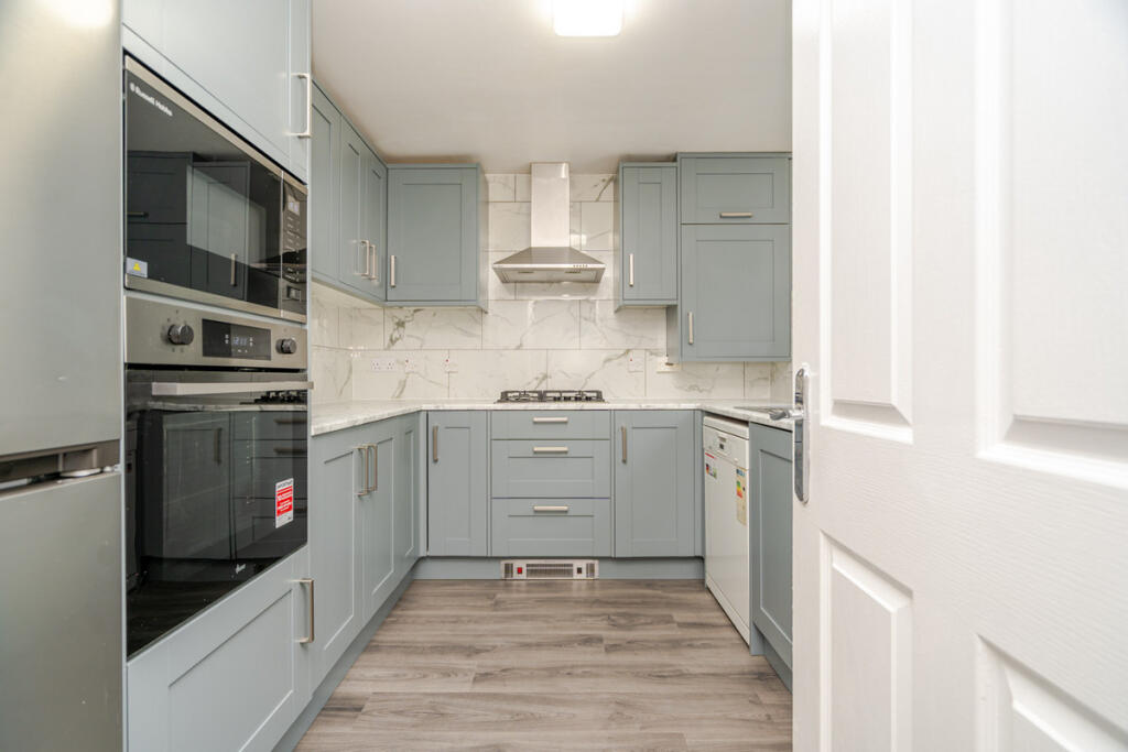 House in Milton Keynes, Broughton Gate, Broughton and Milton Keynes - View 4