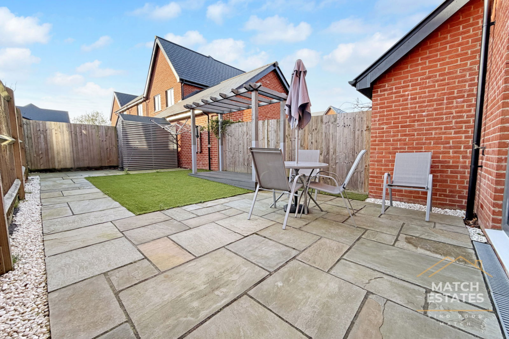 House in Folkestone, Golden Valley, Sandgate - View 4