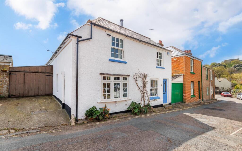 Main image of property: CHARMING COTTAGE - Castle Street, Carisbrooke, Newport