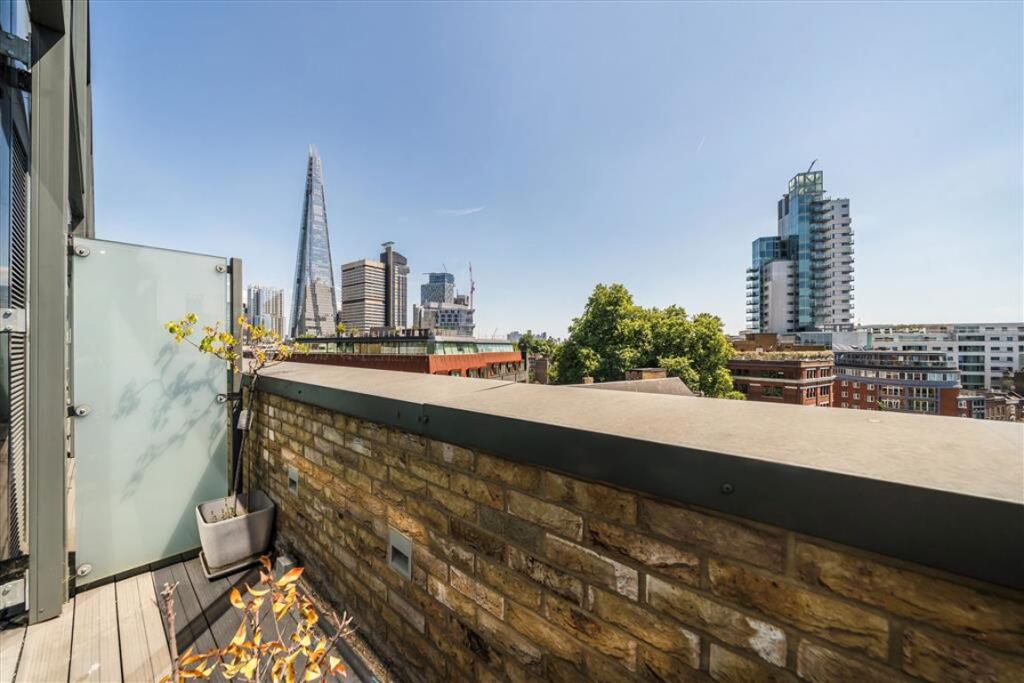 Apartment in London - View 5