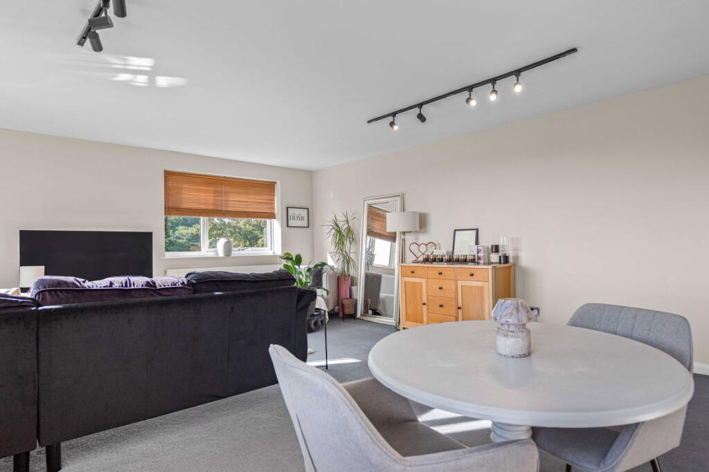 Apartment in Sheffield - View 4