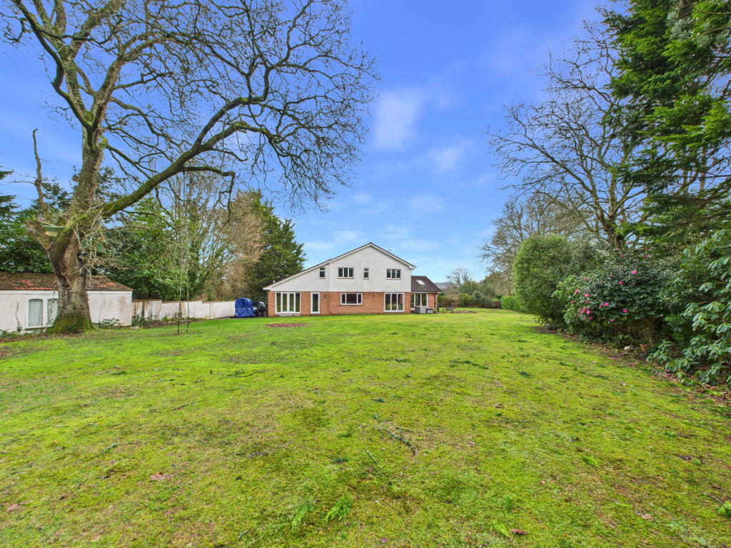 4-bed detached on Toadpit Lane,West Hill,Ottery St. Mary,EX11 1TR, £1,150,000