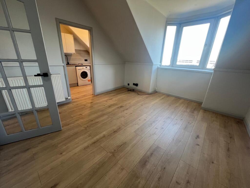 Main image of property: 32 Portland Street, 3R, Aberdeen, AB11 6LJ