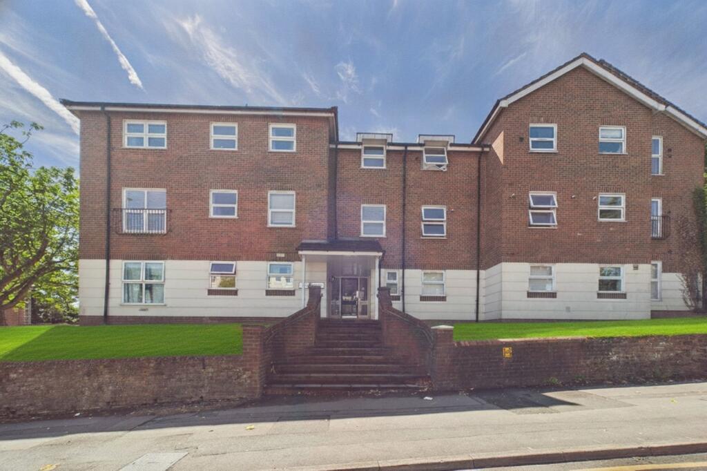 Main image of property: Castle Hill, Reading, Berkshire, RG1
