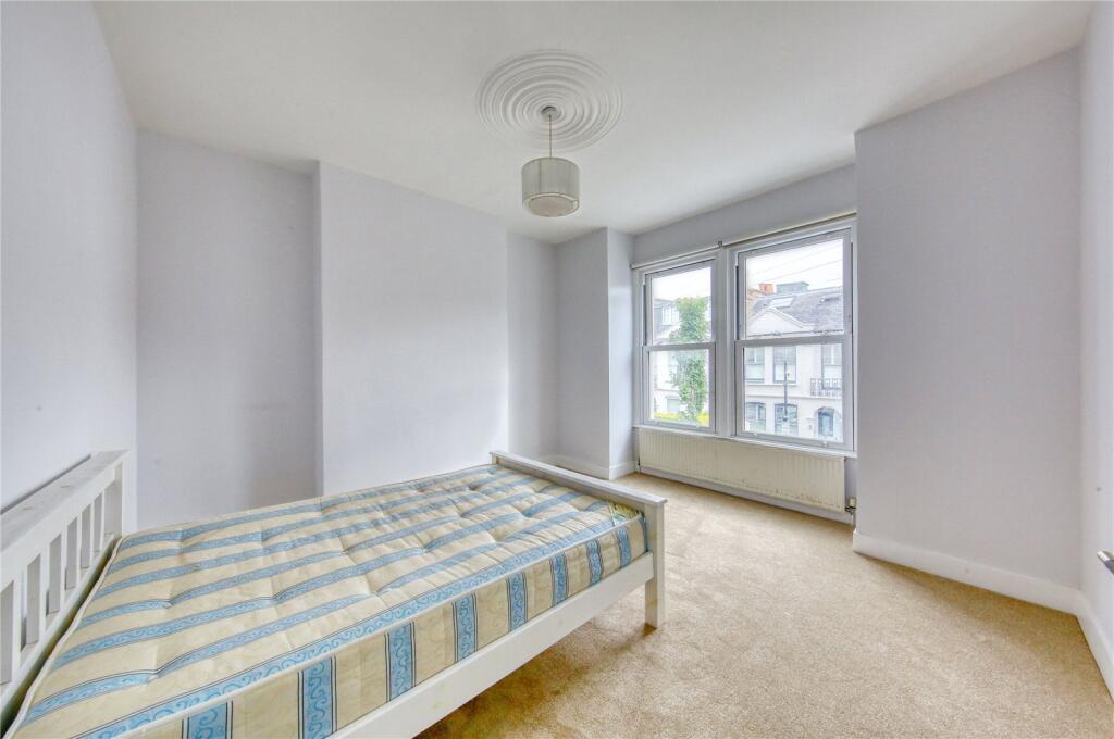 Apartment in London - View 3