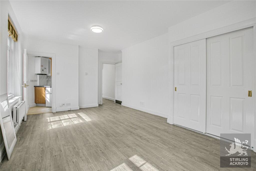 Studio flat for rent