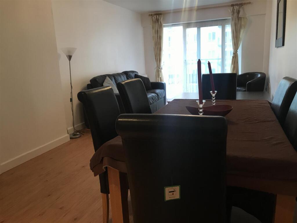 Apartment in London - View 5