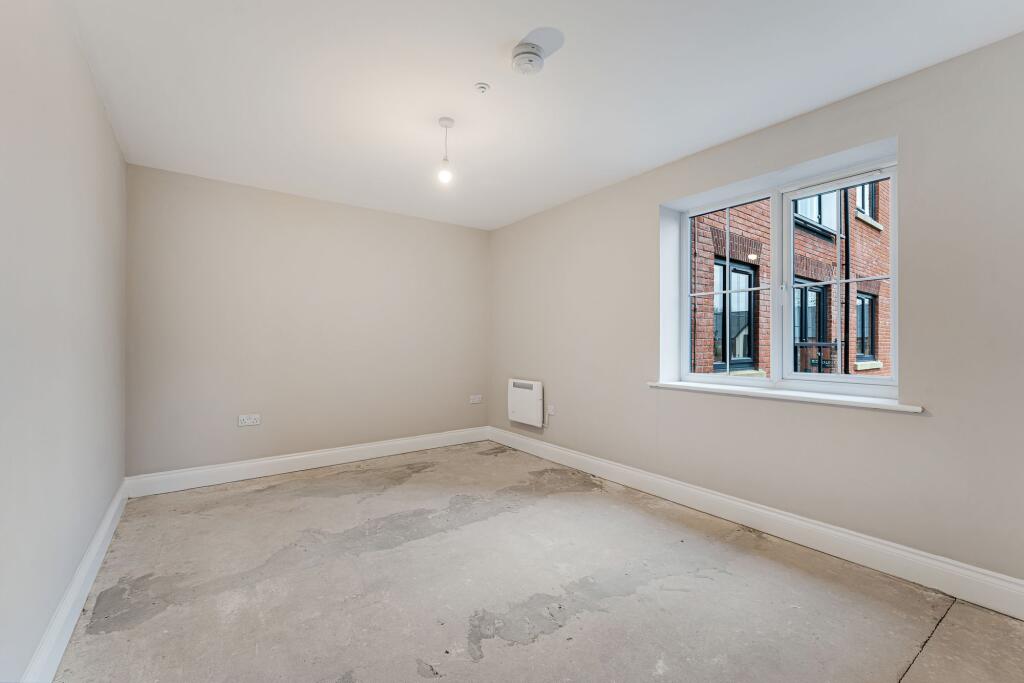 Apartment in Warrington - More
