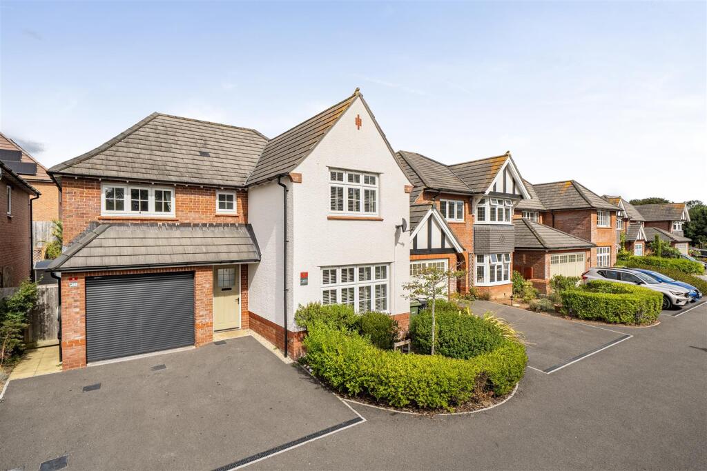 Main image of property: Lapwing Close, Dawlish