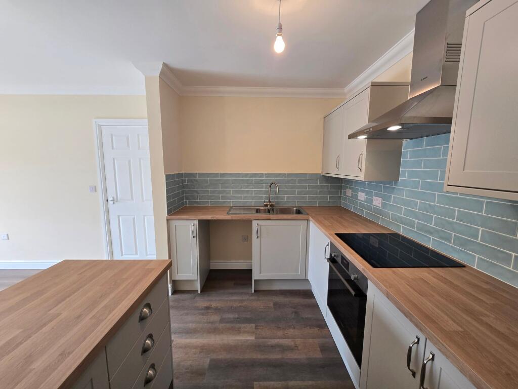 Coychurch Road, Bridgend, CF31 photo 4