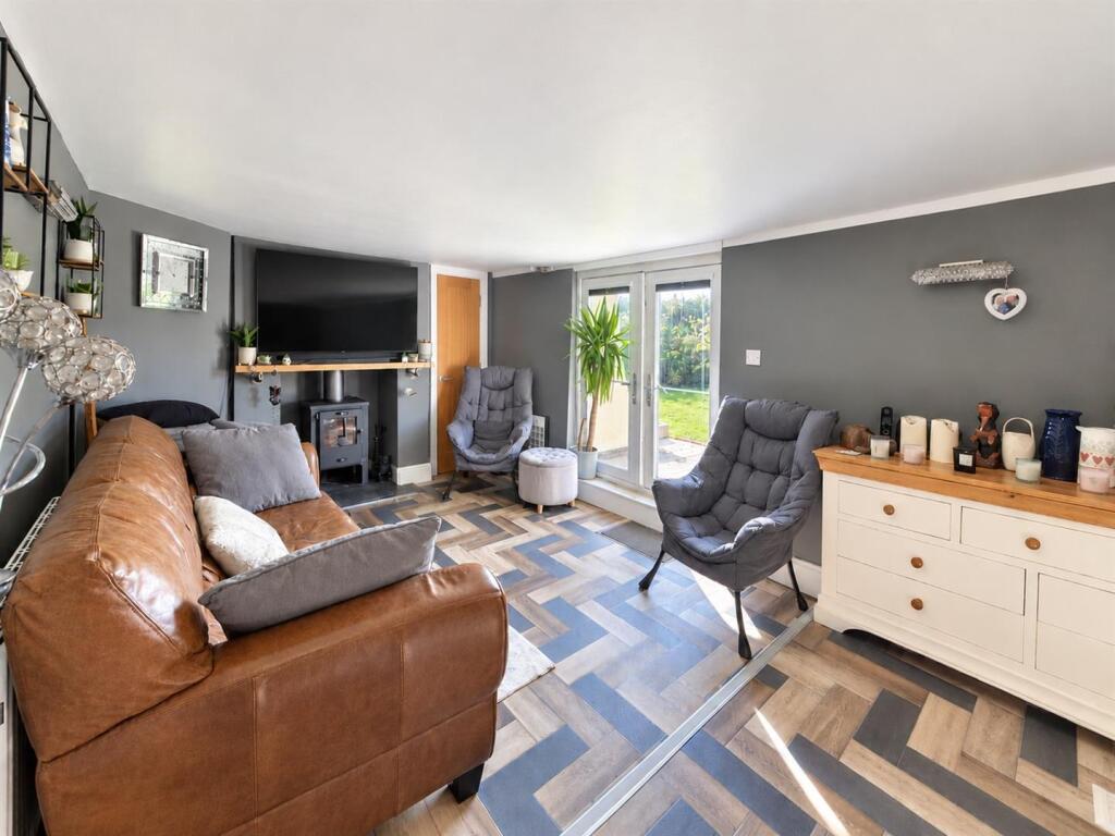 House in Stroud, Alkerton, Eastington - View 3