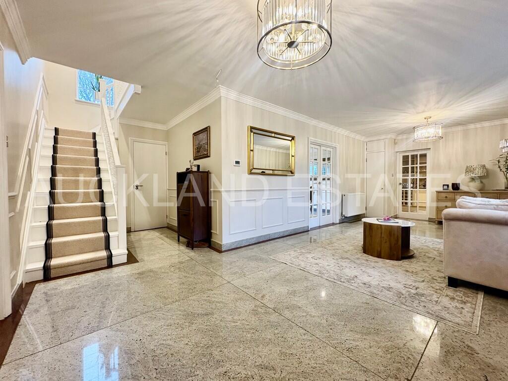 Additional image 4 of Foxes Lane, Brookmans Park, AL9