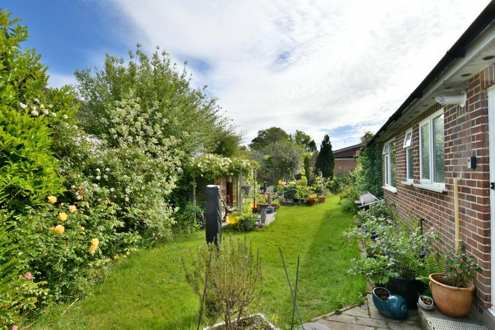 Sandy Lane, Colehill, BH21 2NE photo 2