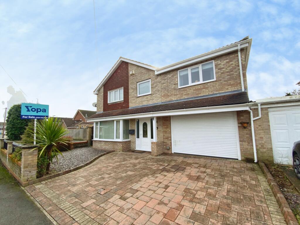 4-bed detached on Hathersage Road, Hull, HU8, £310,000
