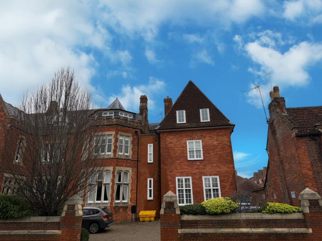 Main image of property: St Gabriels, Wantage