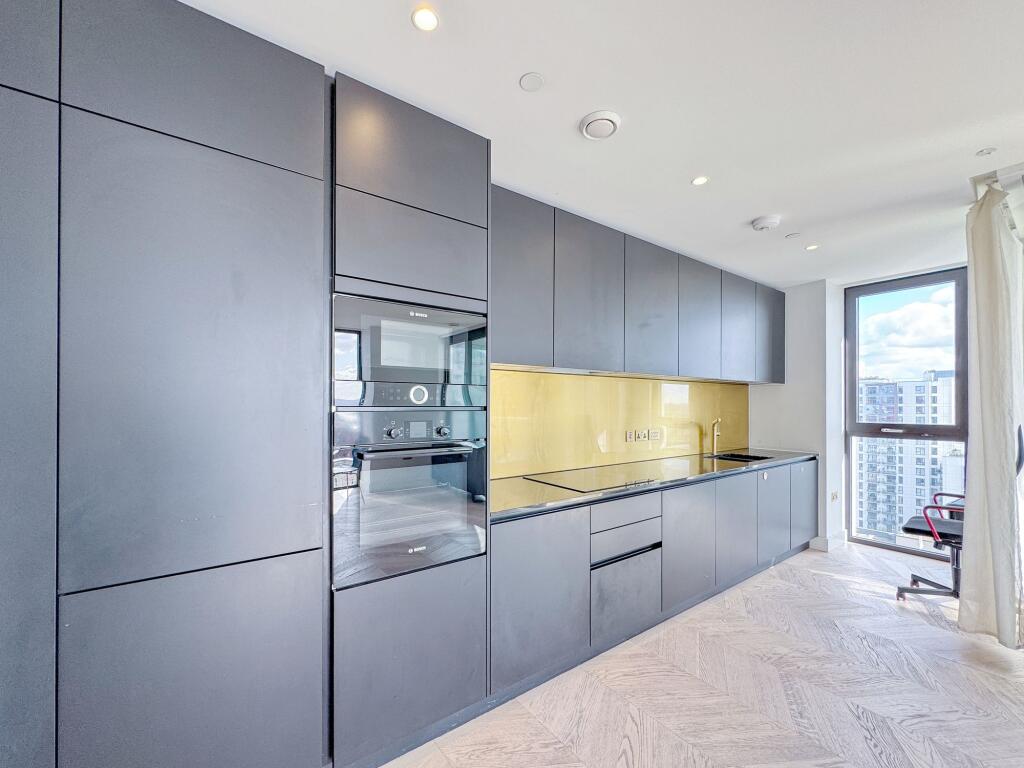 Apartment in London - View 3