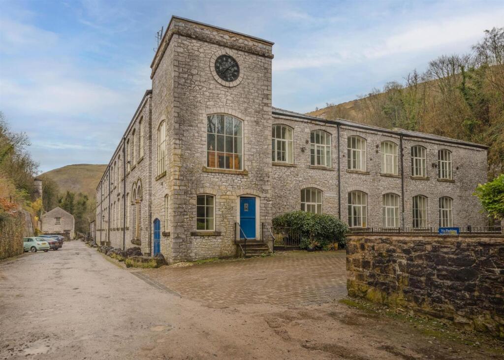 Main image of property: Phoenix Building, Litton