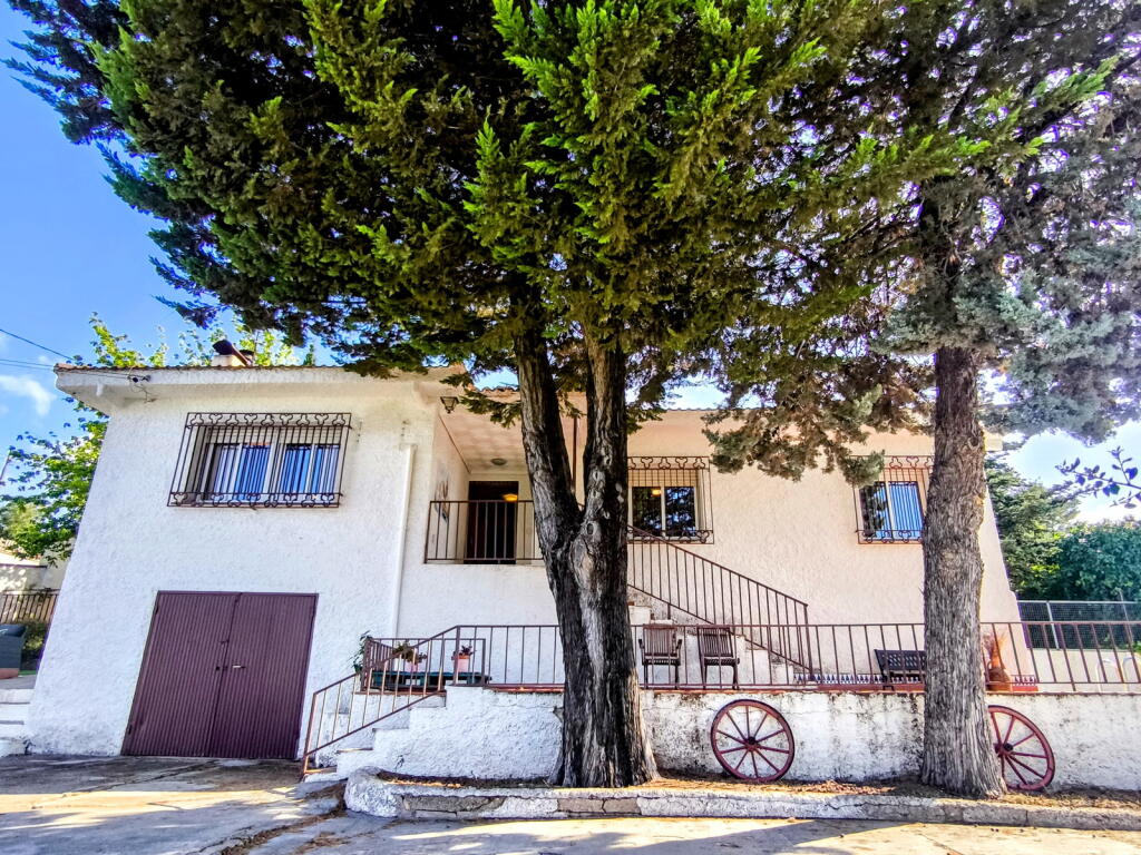 Main image of property: Valencia, Valencia, Chiva
