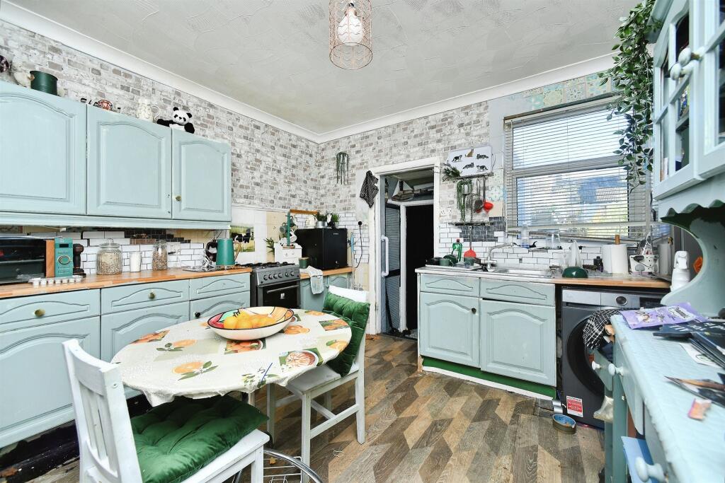 House in Brighton - View 4