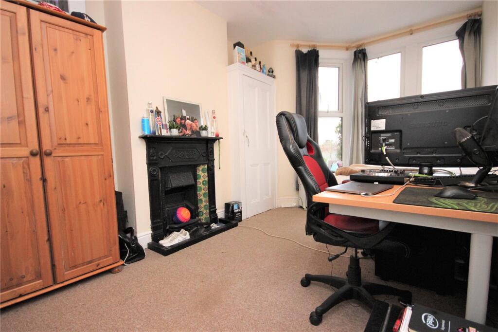 6 bedroom terraced house for rent