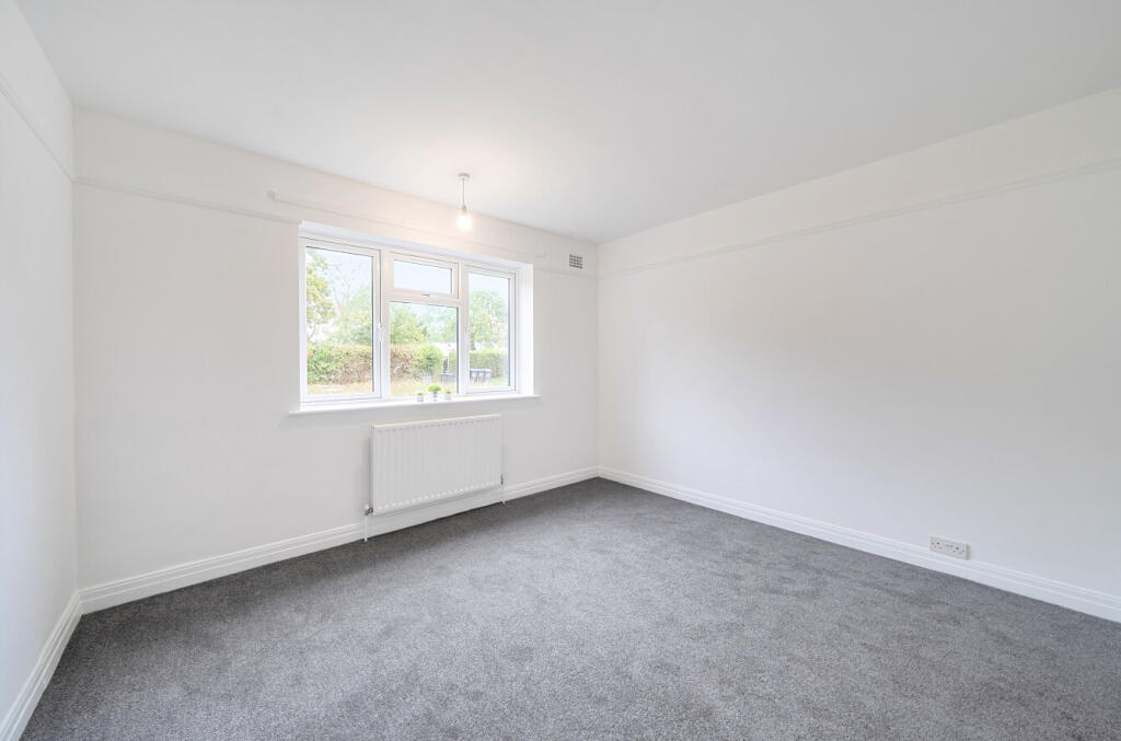 Apartment in Harrow - View 4