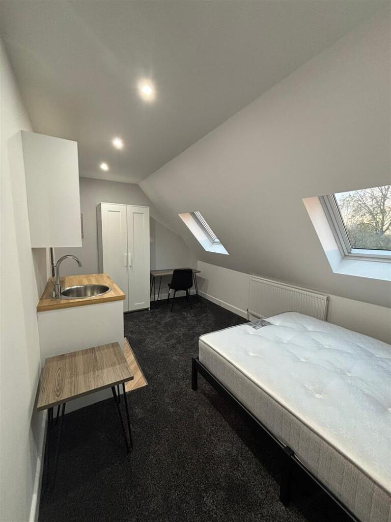 1 bedroom house share for rent
