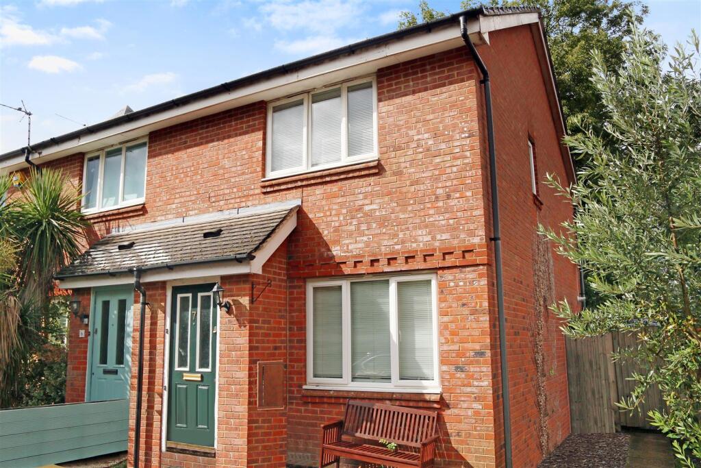 Main image of property: Laxton Gardens, Shenley