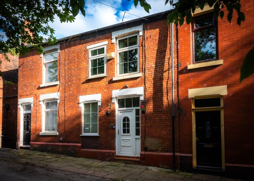 3-bed terraced on Woodend Lane, Hyde, Greater Manchester, SK14, £235,000
