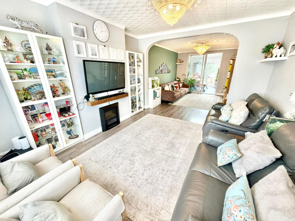 House in London - View 2