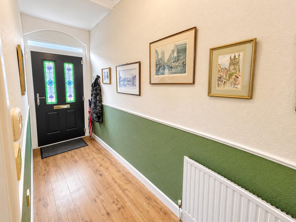 House in Stockport, Heaton Norris, Shaw Heath - View 2