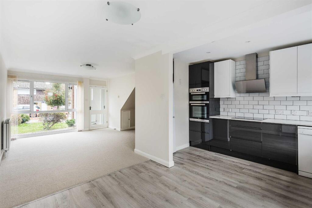 House in Redhill - View 3
