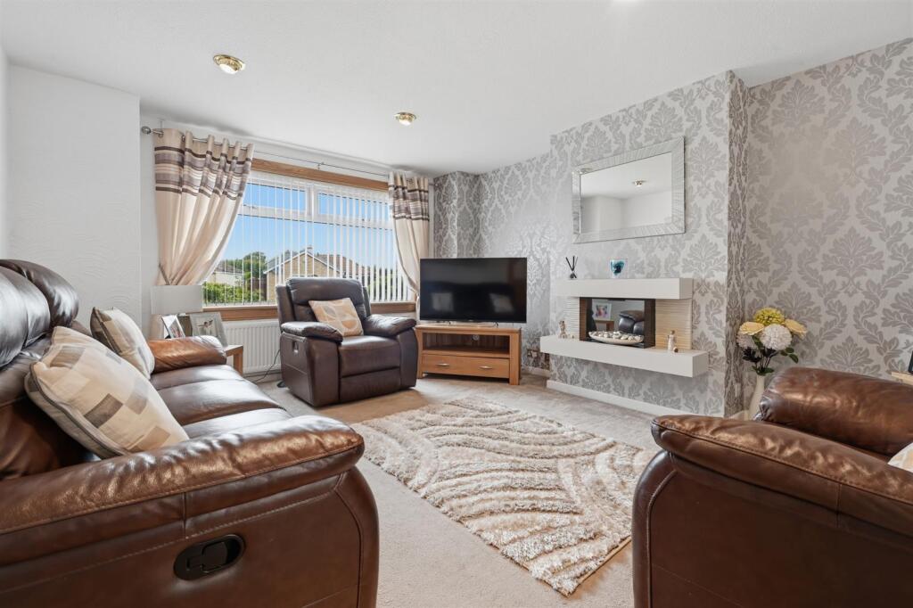 House in Kirkcaldy, Newliston, Dunnikier - View 4