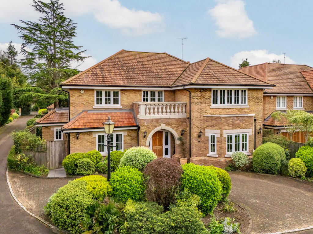 Main image of property: Fernlea Place, Cobham, KT11