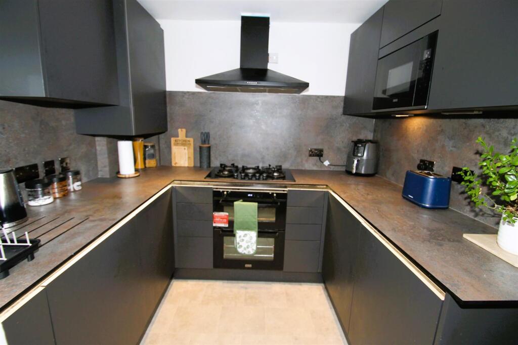 Buckingham Road, Rowley Regis photo 3