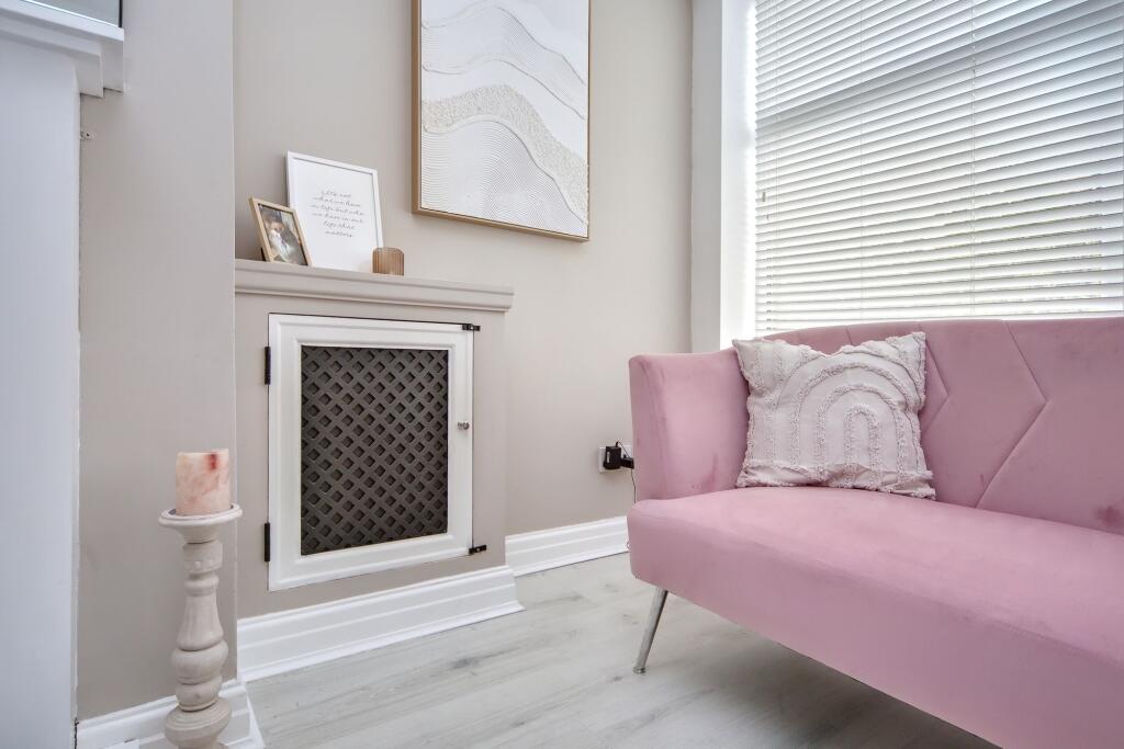 House in Wigan, Shevington - More
